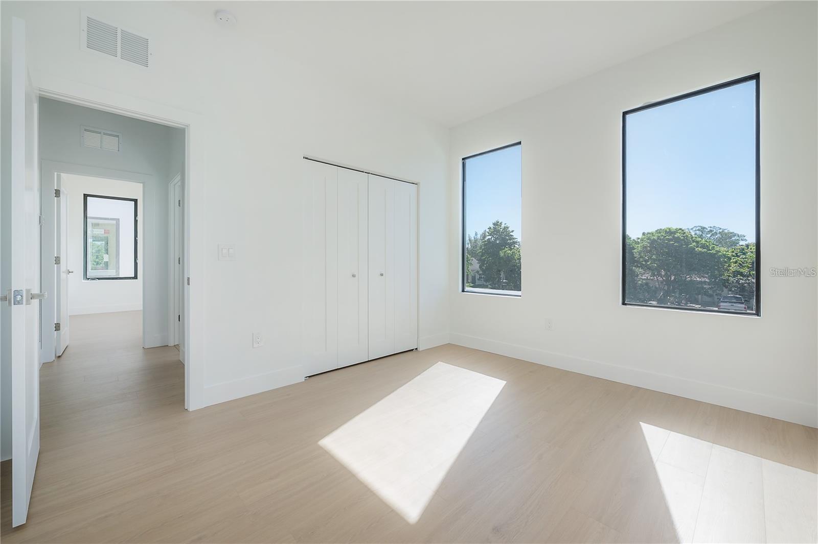 Image 22 of 28 For 2721 17th Avenue N