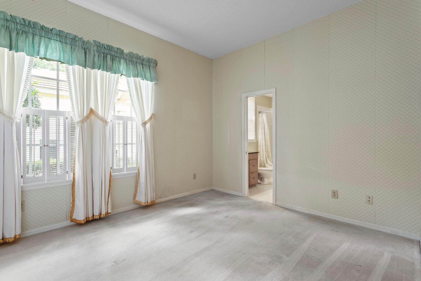 Image 24 of 43 For 15314 Sherwood Forest Drive