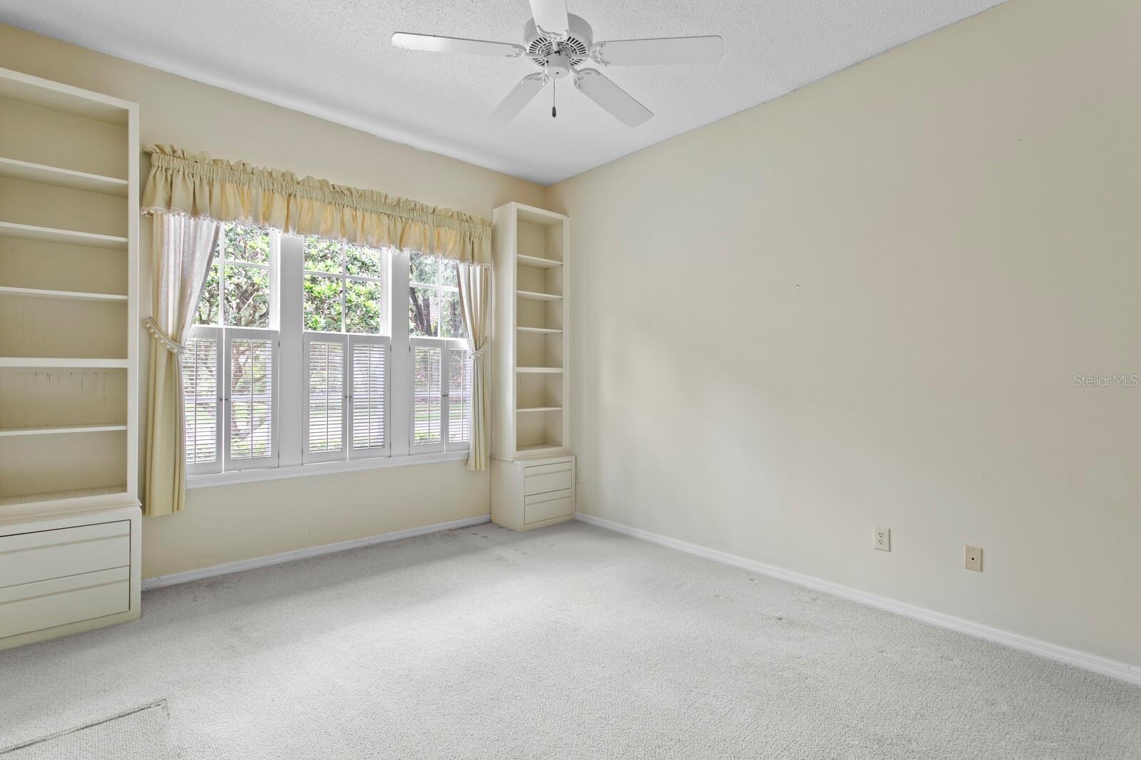 Image 27 of 43 For 15314 Sherwood Forest Drive