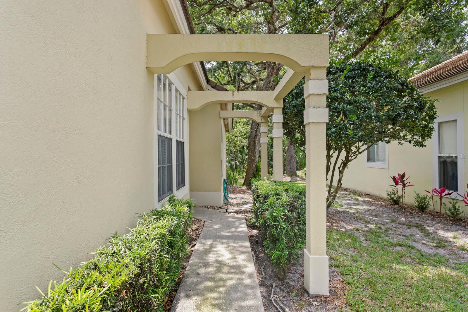 Image 5 of 43 For 15314 Sherwood Forest Drive