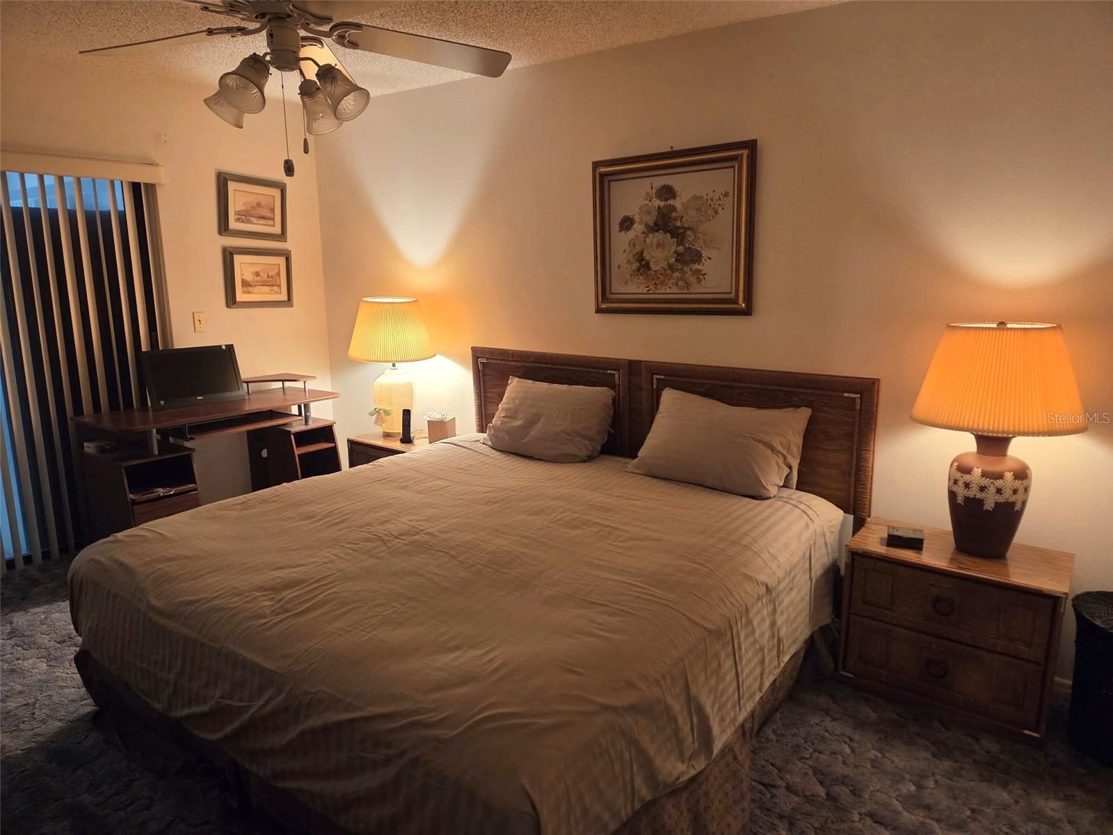 Listing photo id 5 for 10918 Freemont Drive