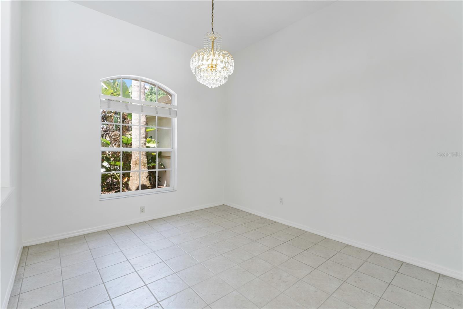 Image 13 of 94 For 17812 Arbor Greene Drive