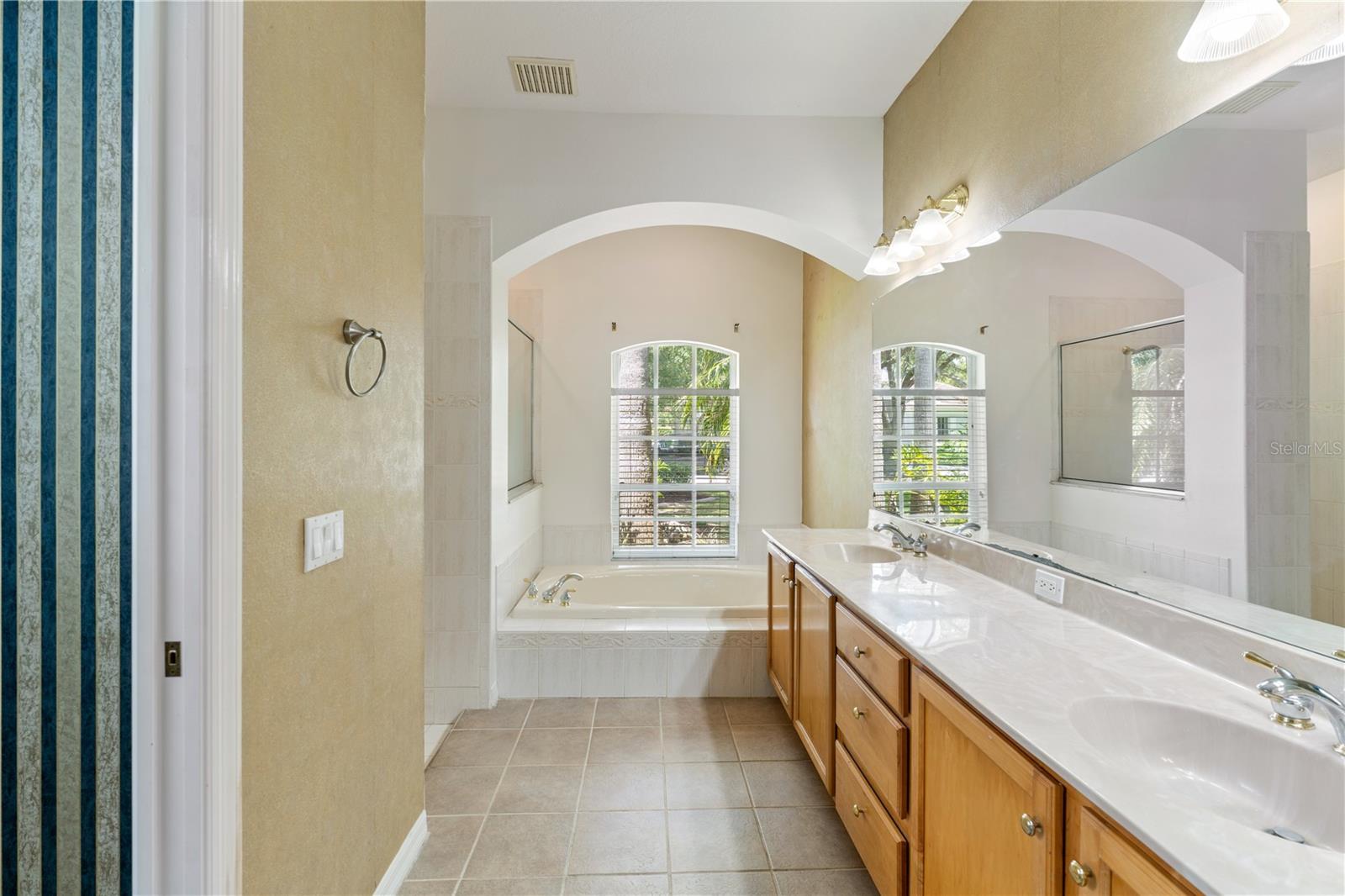 Image 38 of 94 For 17812 Arbor Greene Drive
