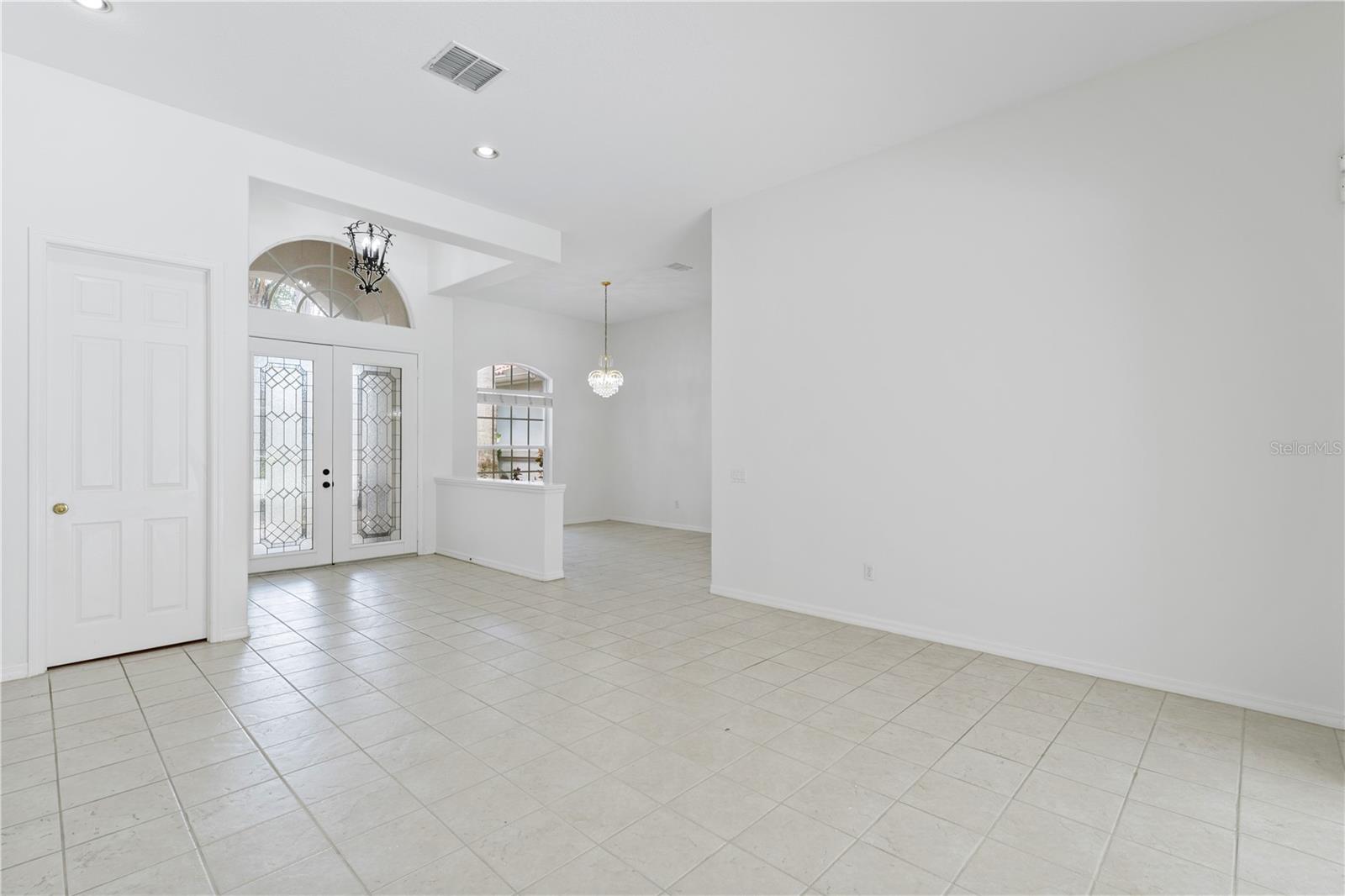 Image 6 of 94 For 17812 Arbor Greene Drive