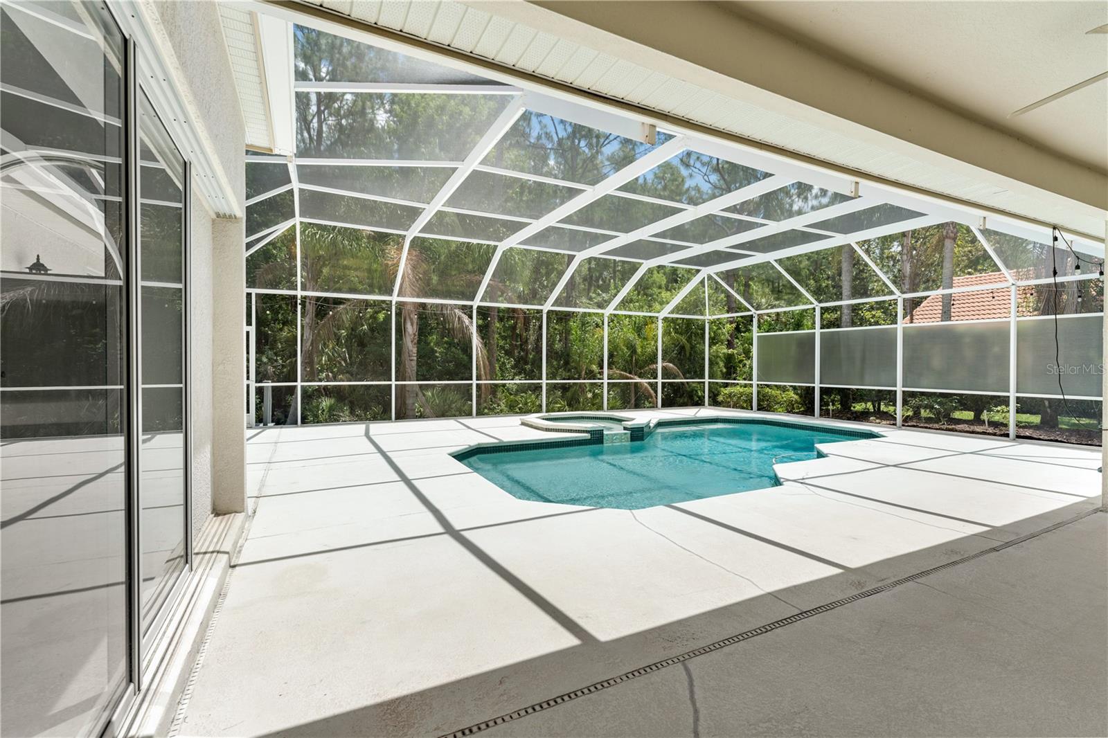 Image 77 of 94 For 17812 Arbor Greene Drive