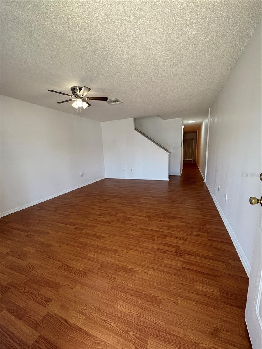 Image 3 of 20 For 1324 Kelridge Place