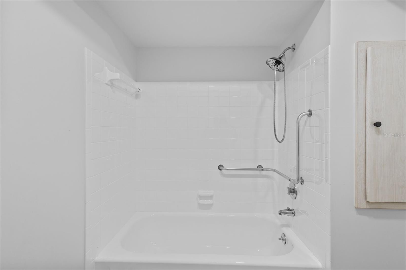 Image 14 of 23 For 1225 58th Street N 204a