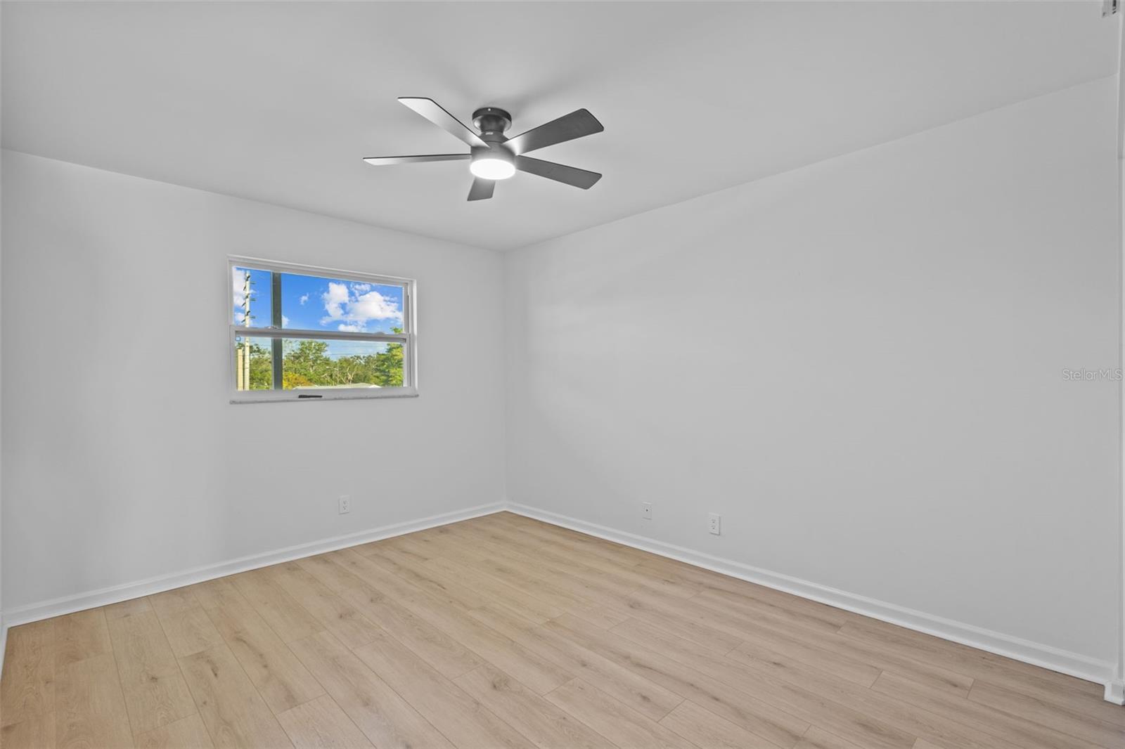Image 18 of 23 For 1225 58th Street N 204a