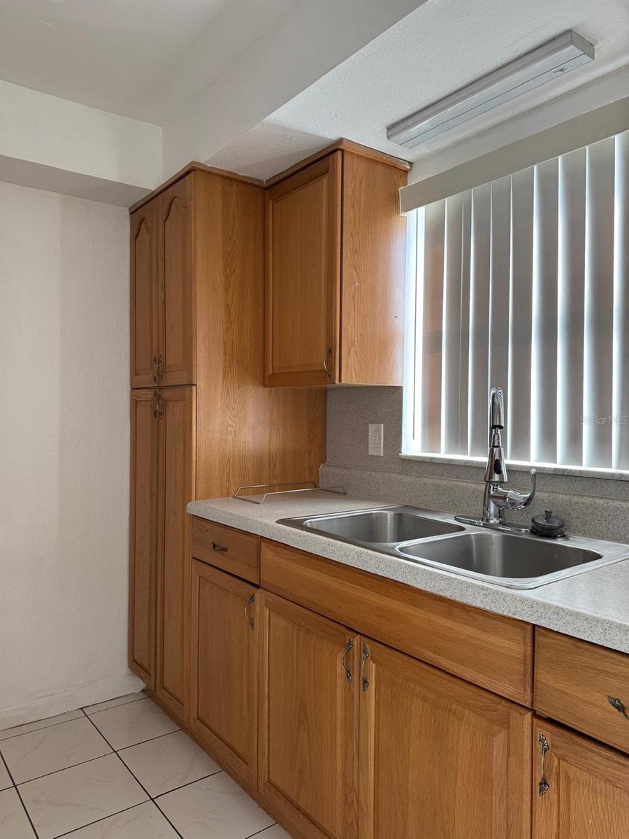 Image 3 of 8 For 6026 22nd Avenue N 9