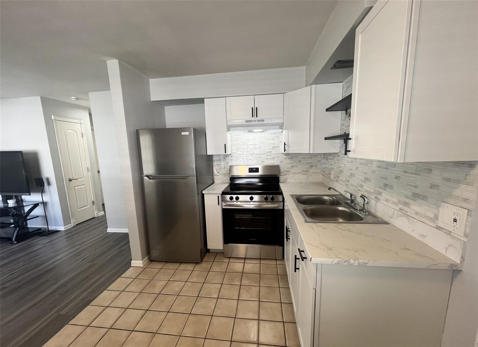 Image 12 of 16 For 772 71st Avenue N