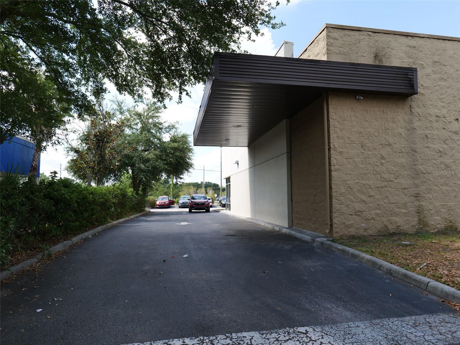 Image 3 of 11 For 7803 Colonial Drive