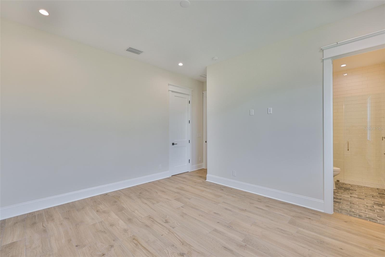 Image 53 of 88 For 4224 Corona Street