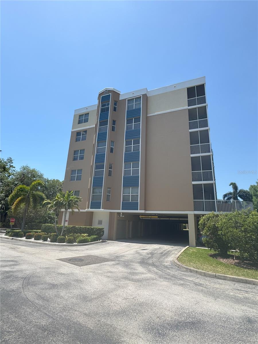 Details for 960 Starkey Road 1501, LARGO, FL 33771