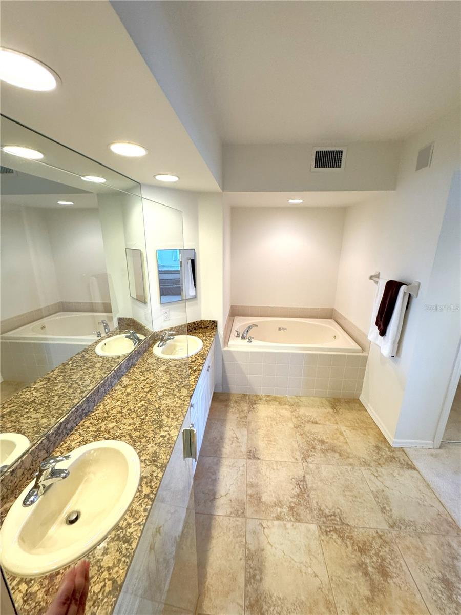 Image 25 of 34 For 960 Starkey Road 1501