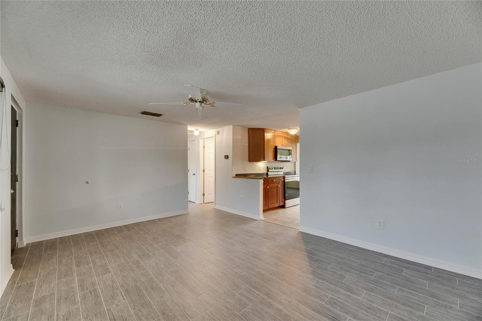 Image 12 of 83 For 832 Seabreeze Drive