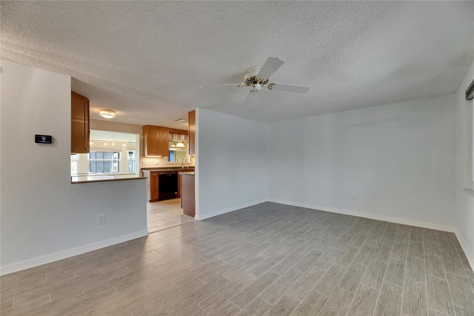Image 13 of 83 For 832 Seabreeze Drive