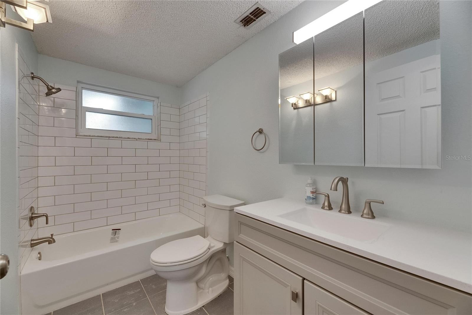 Image 16 of 83 For 832 Seabreeze Drive