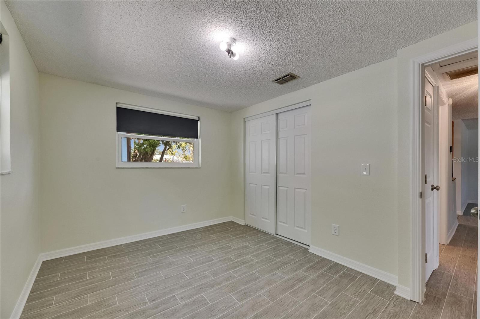 Image 22 of 83 For 832 Seabreeze Drive