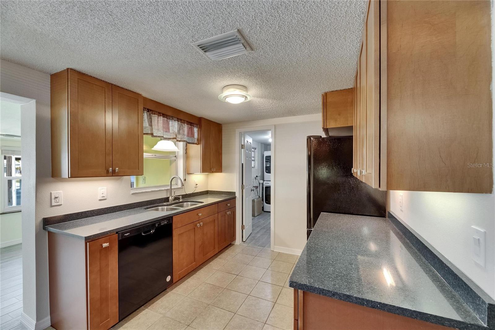 Image 26 of 83 For 832 Seabreeze Drive