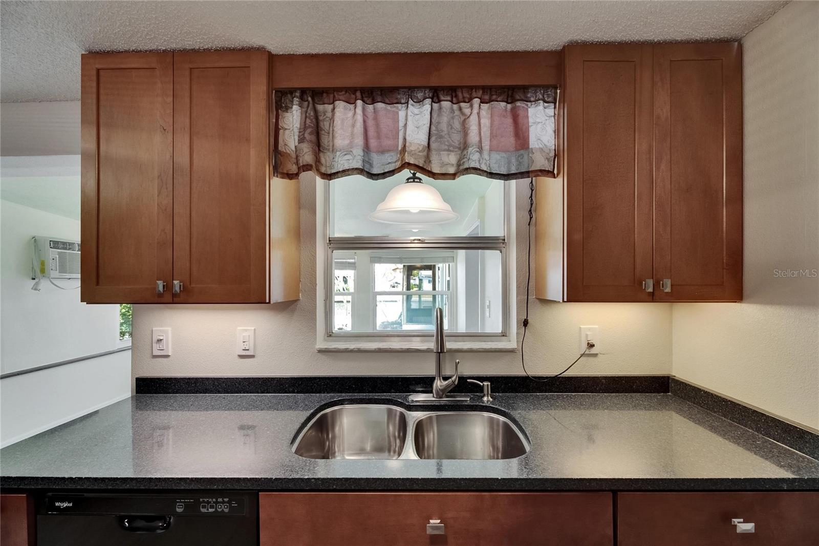 Image 31 of 83 For 832 Seabreeze Drive