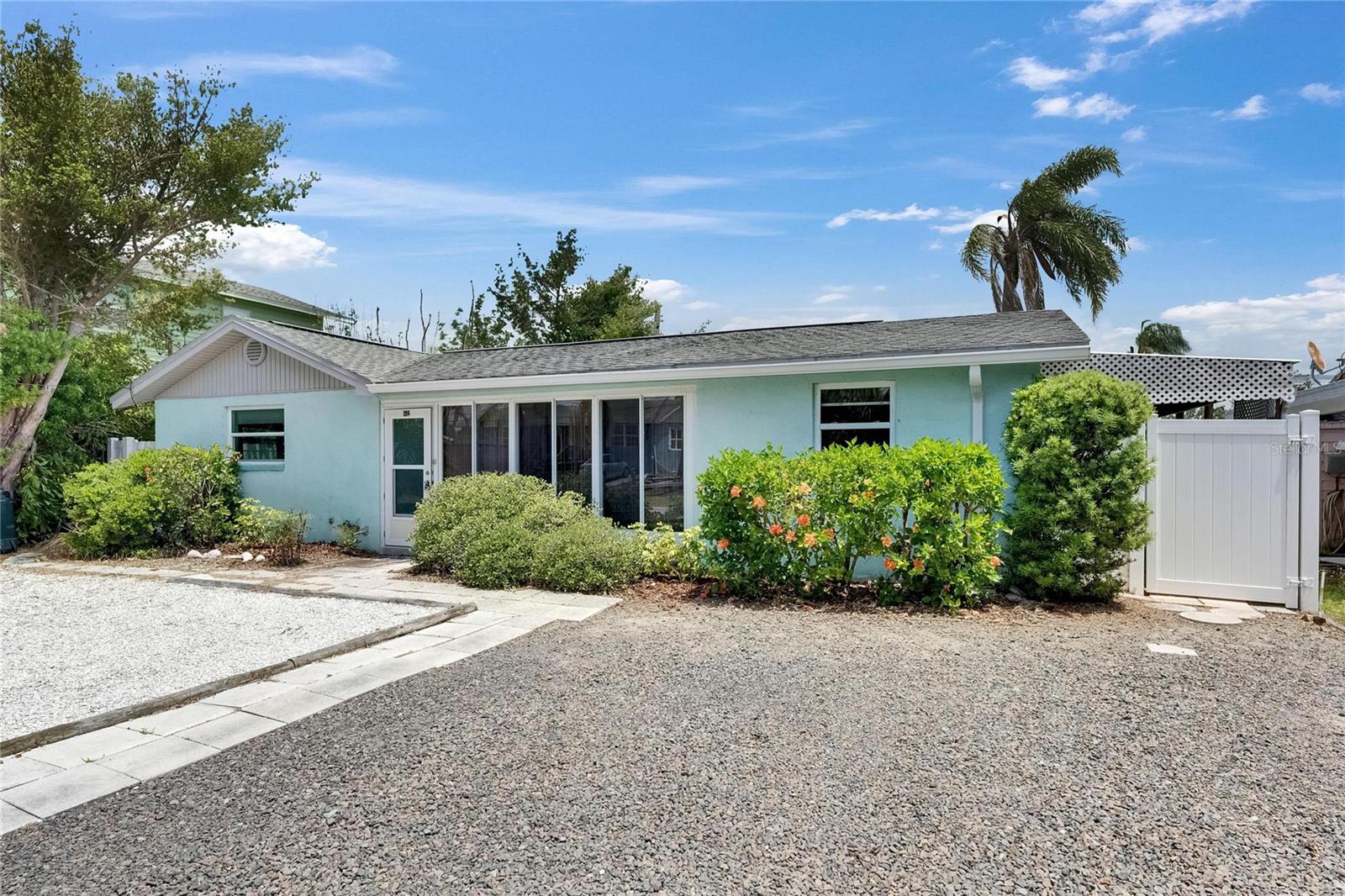 Image 5 of 83 For 832 Seabreeze Drive