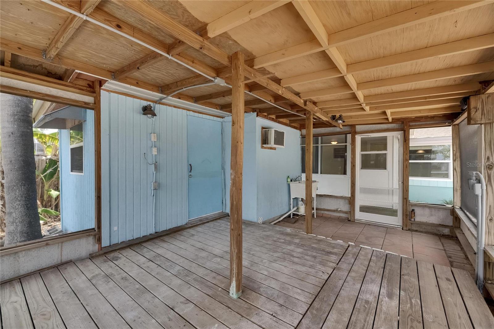 Image 62 of 83 For 832 Seabreeze Drive
