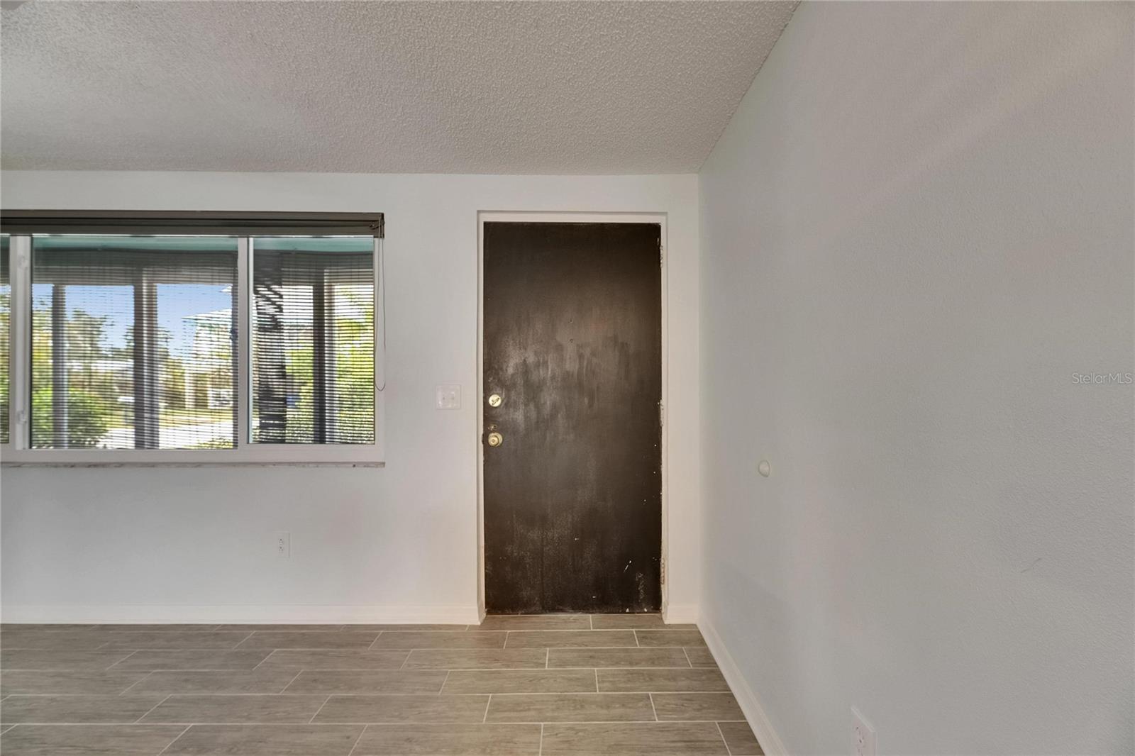 Image 9 of 83 For 832 Seabreeze Drive