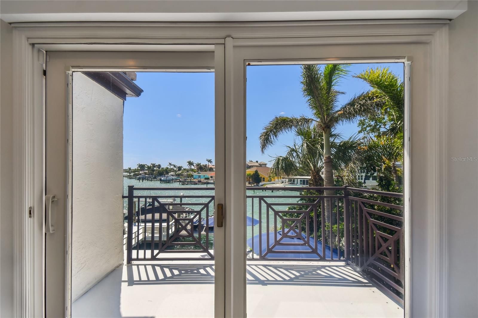 Image 11 of 79 For 2233 Donato Drive