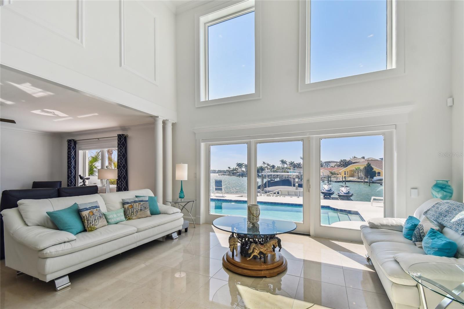 Image 12 of 79 For 2233 Donato Drive