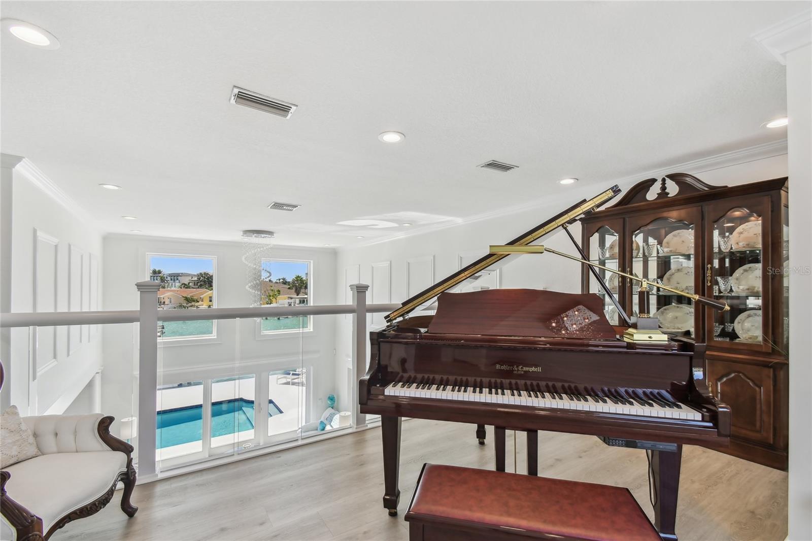 Image 13 of 79 For 2233 Donato Drive