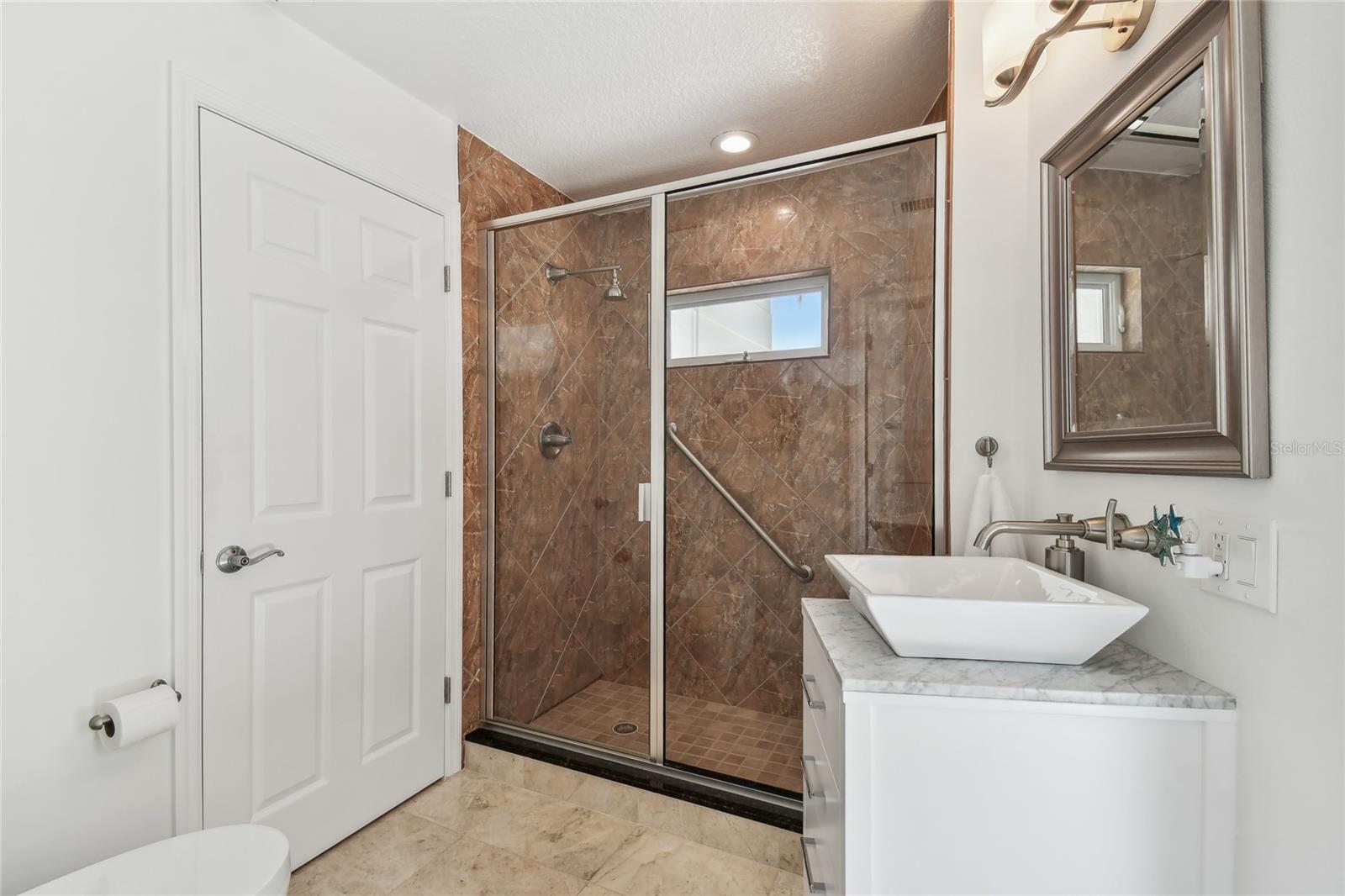 Image 34 of 79 For 2233 Donato Drive