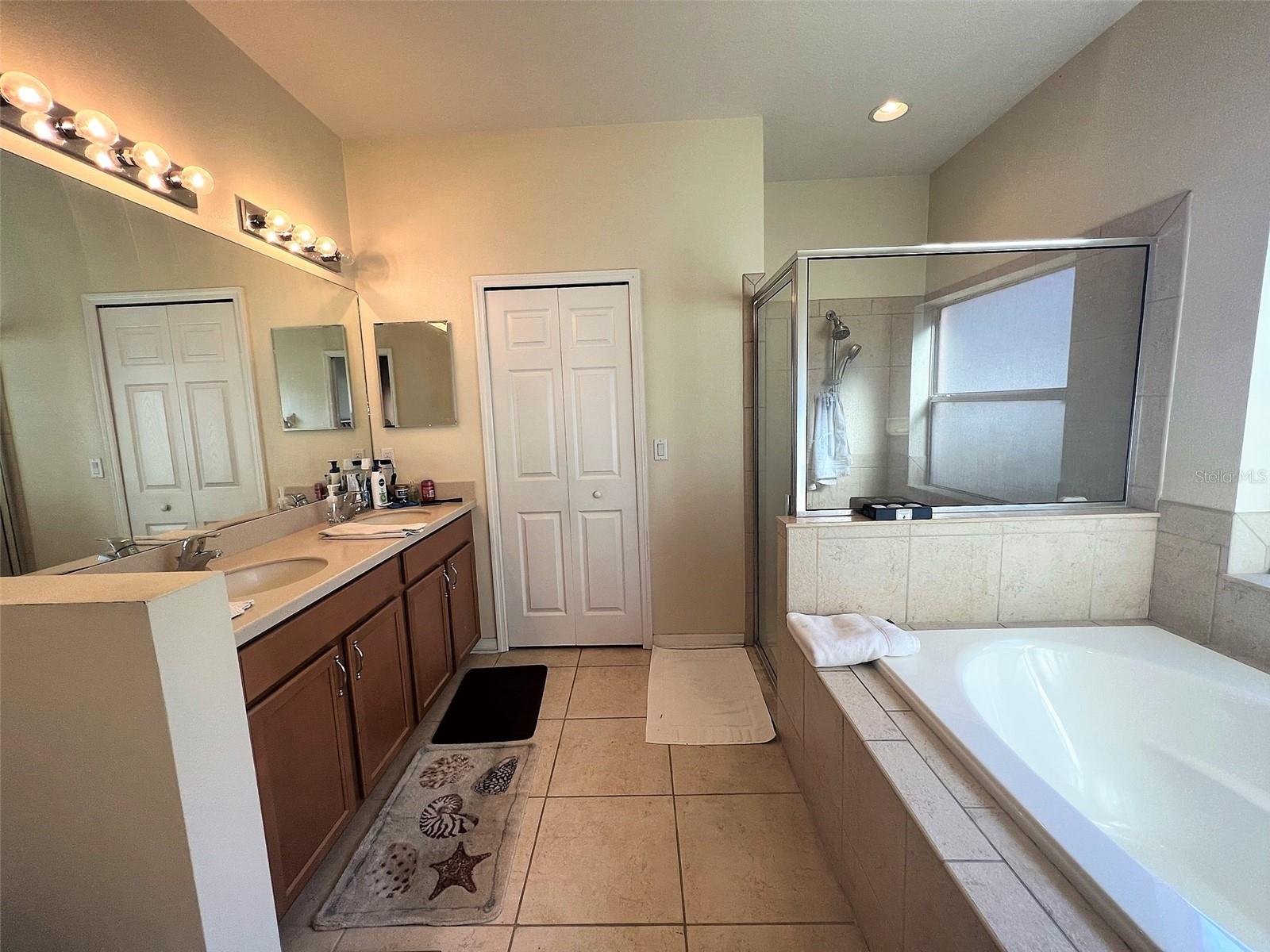 Image 14 of 20 For 11721 Manistique Way