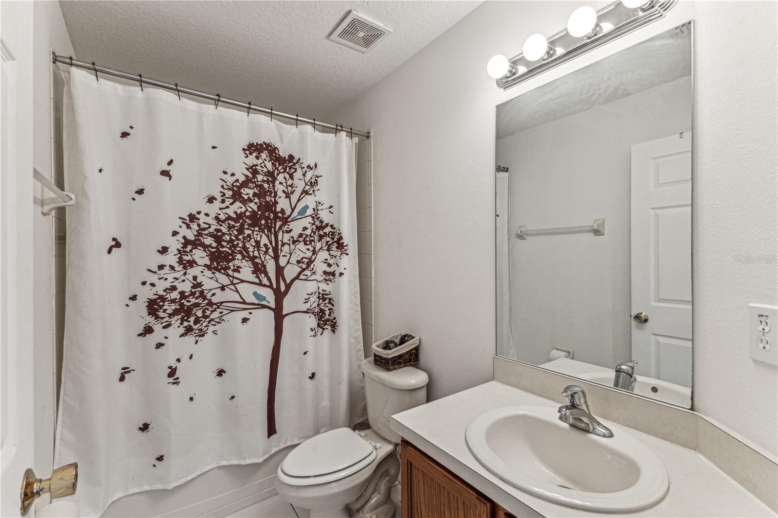 Image 19 of 41 For 8518 Broken Willow Court