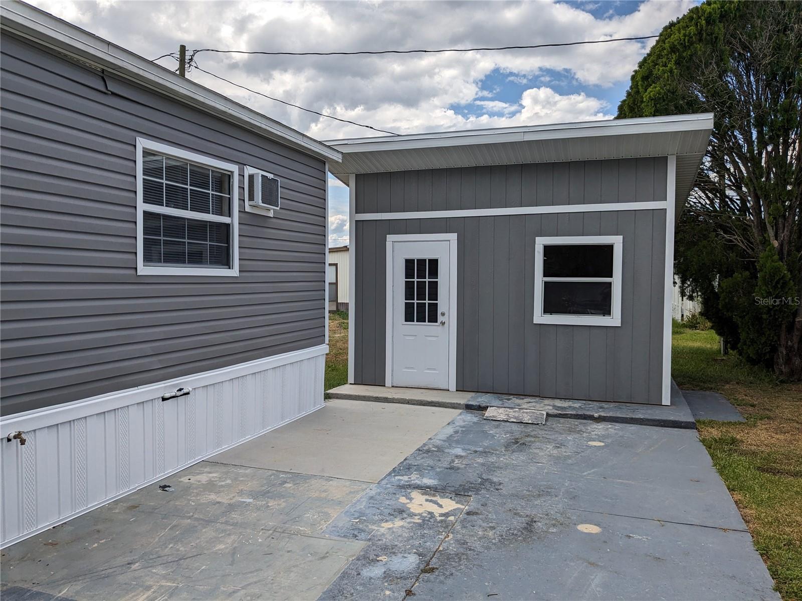 Image 4 of 6 For 37743 Markland Avenue