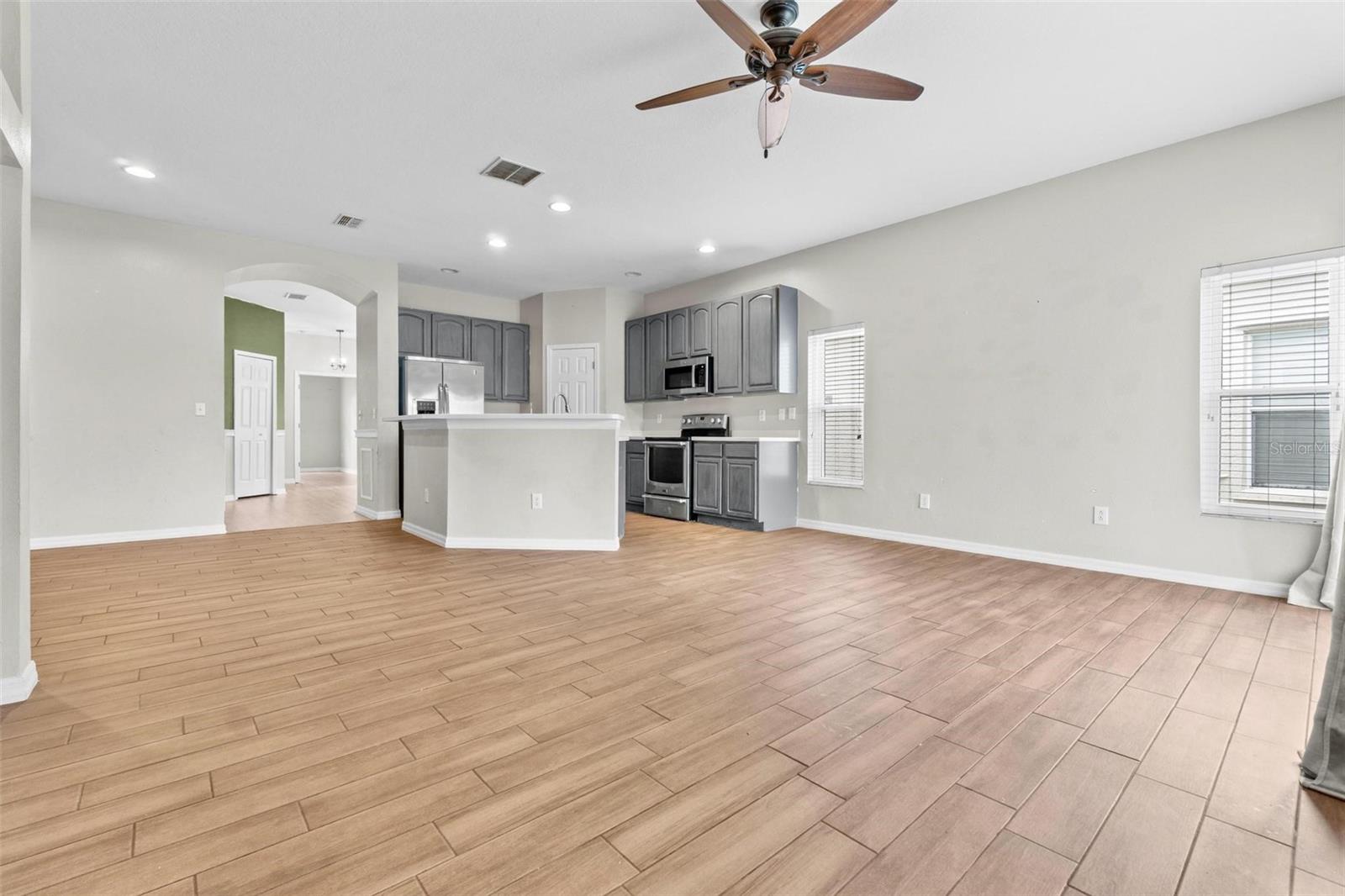 Image 18 of 34 For 23935 Coral Ridge Lane