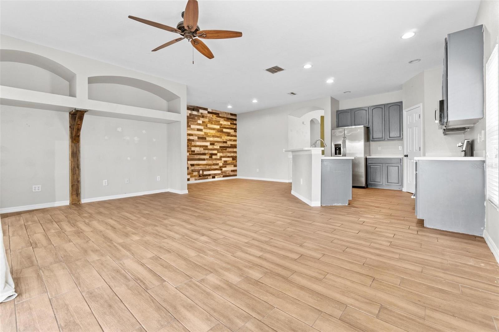 Image 19 of 34 For 23935 Coral Ridge Lane