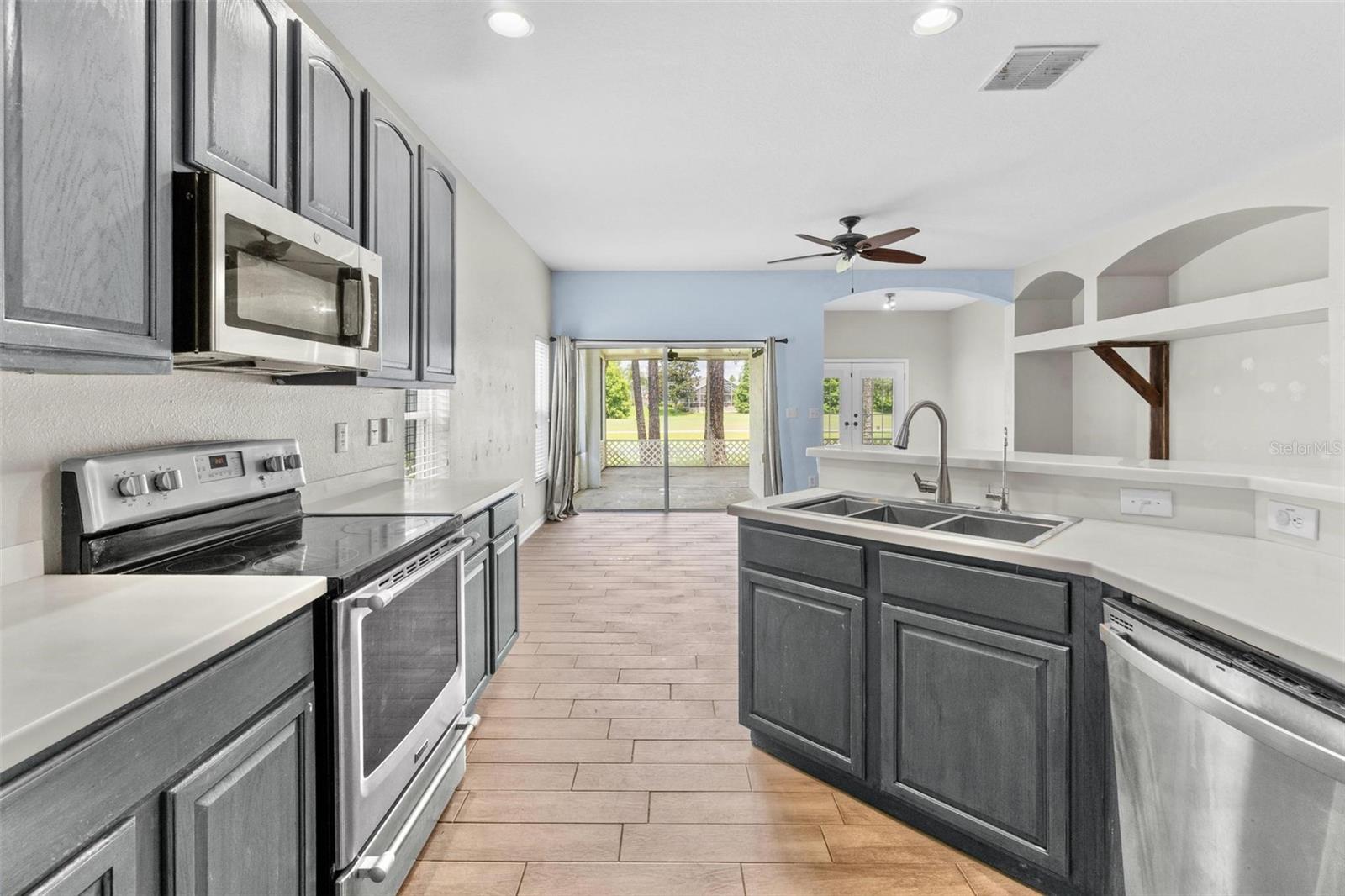 Image 21 of 34 For 23935 Coral Ridge Lane