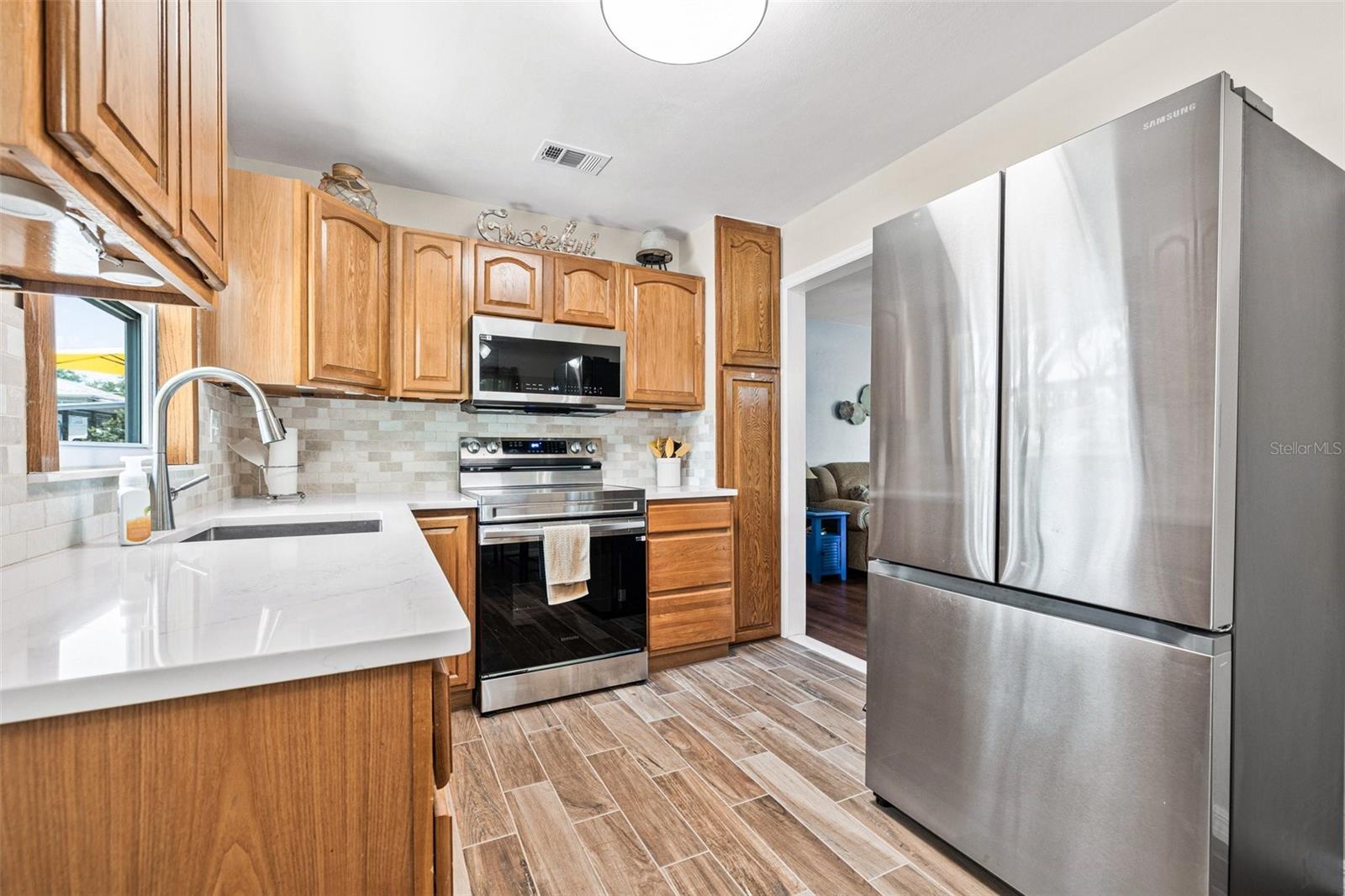 Image 12 of 30 For 2134 6th Avenue N