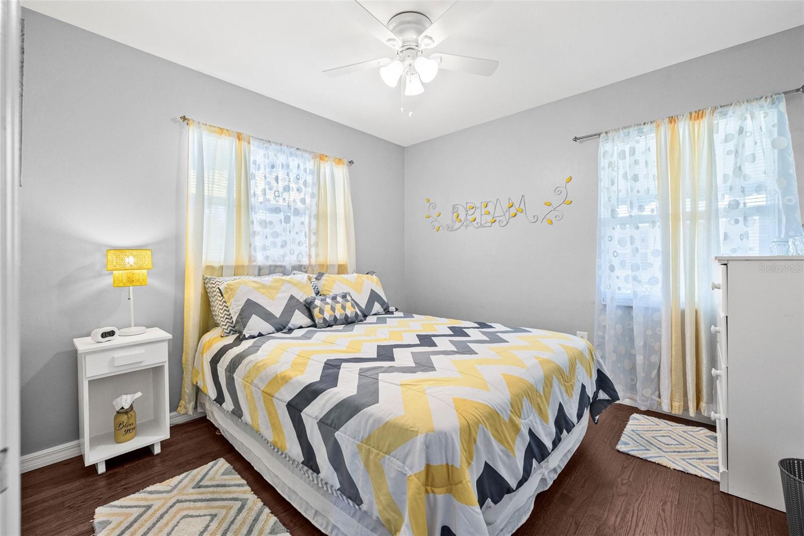 Image 15 of 30 For 2134 6th Avenue N