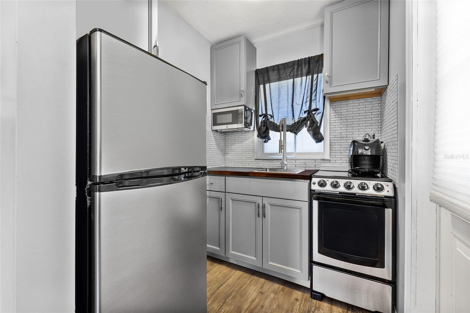 Image 28 of 30 For 2134 6th Avenue N