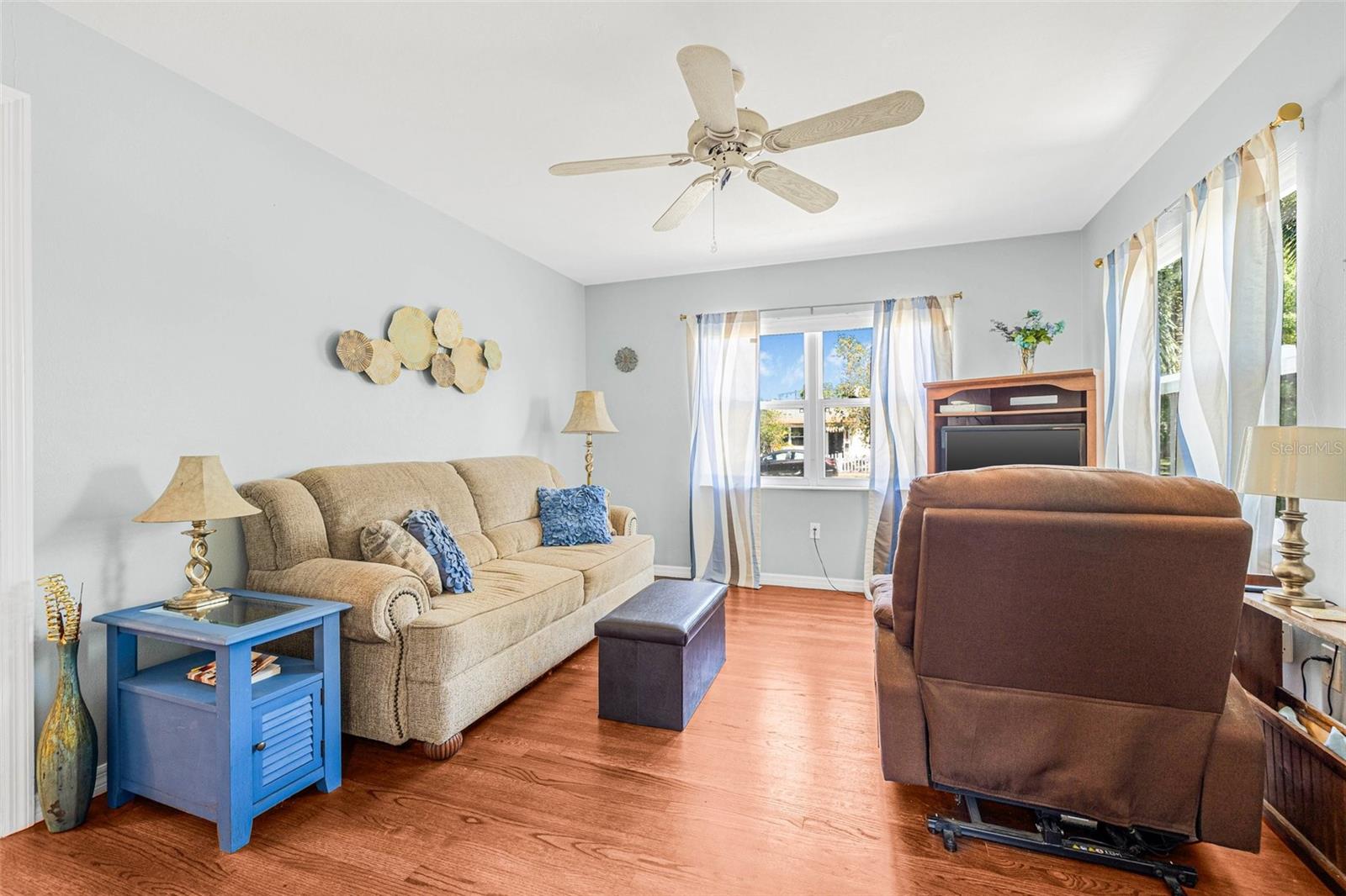 Image 8 of 30 For 2134 6th Avenue N