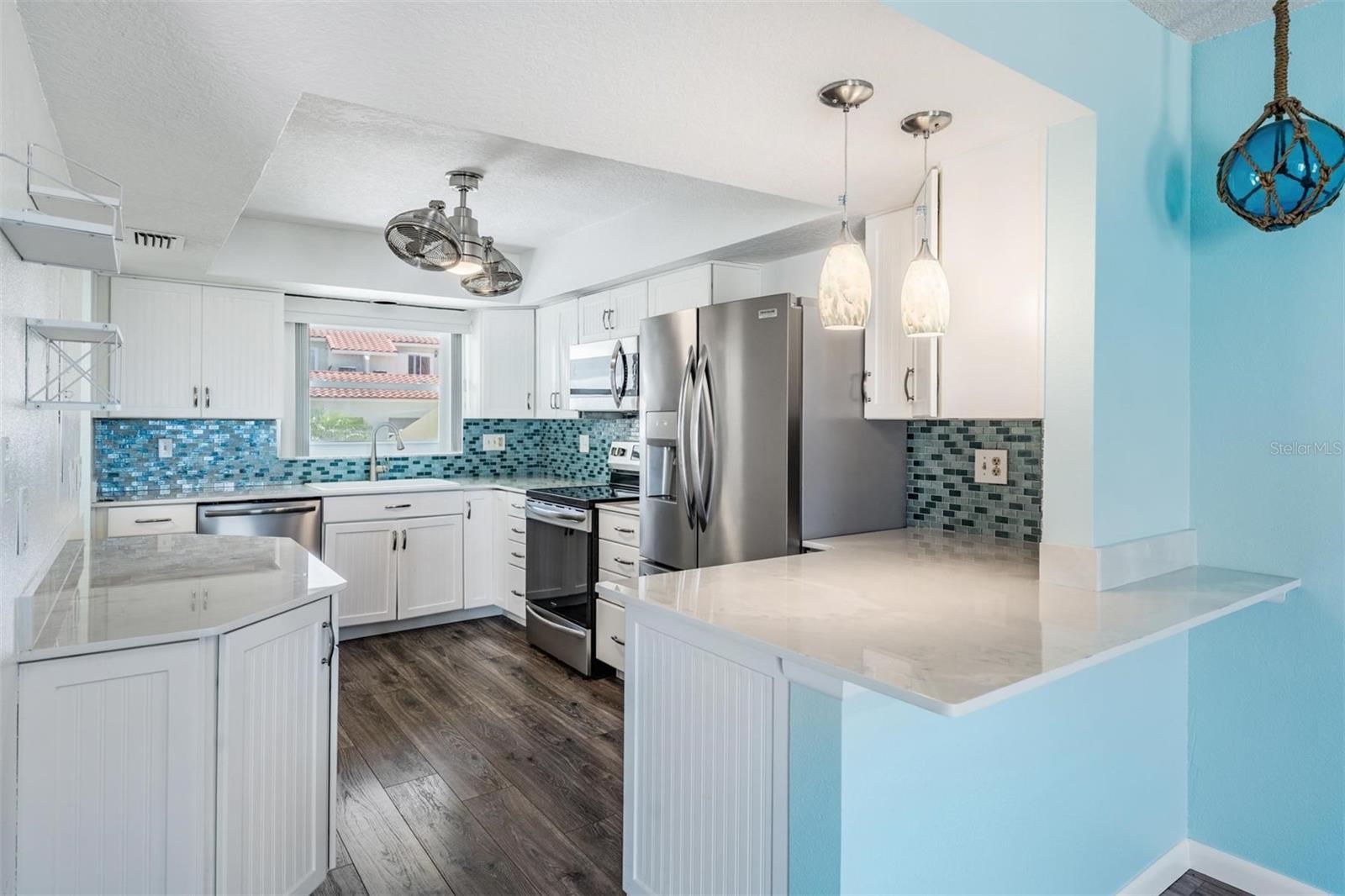 Image 3 of 35 For 2700 Bayshore Boulevard 511