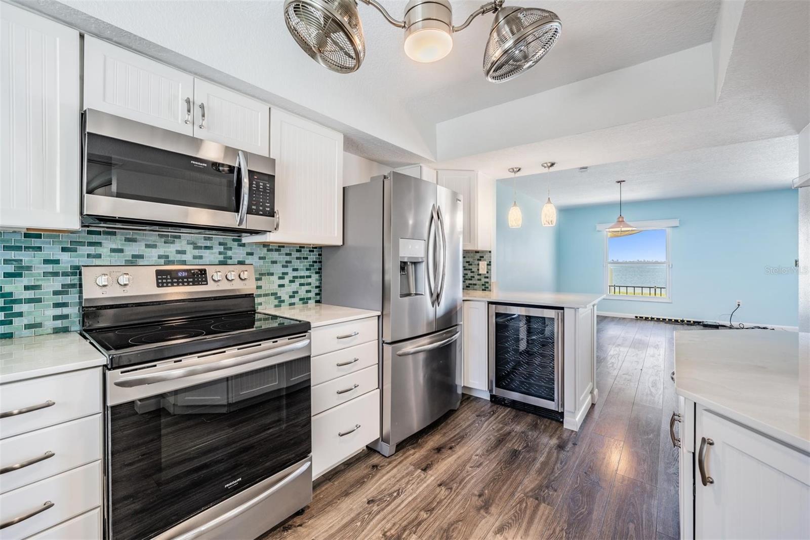 Image 7 of 35 For 2700 Bayshore Boulevard 511