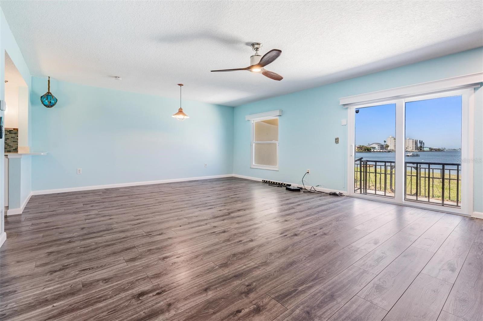 Image 9 of 35 For 2700 Bayshore Boulevard 511
