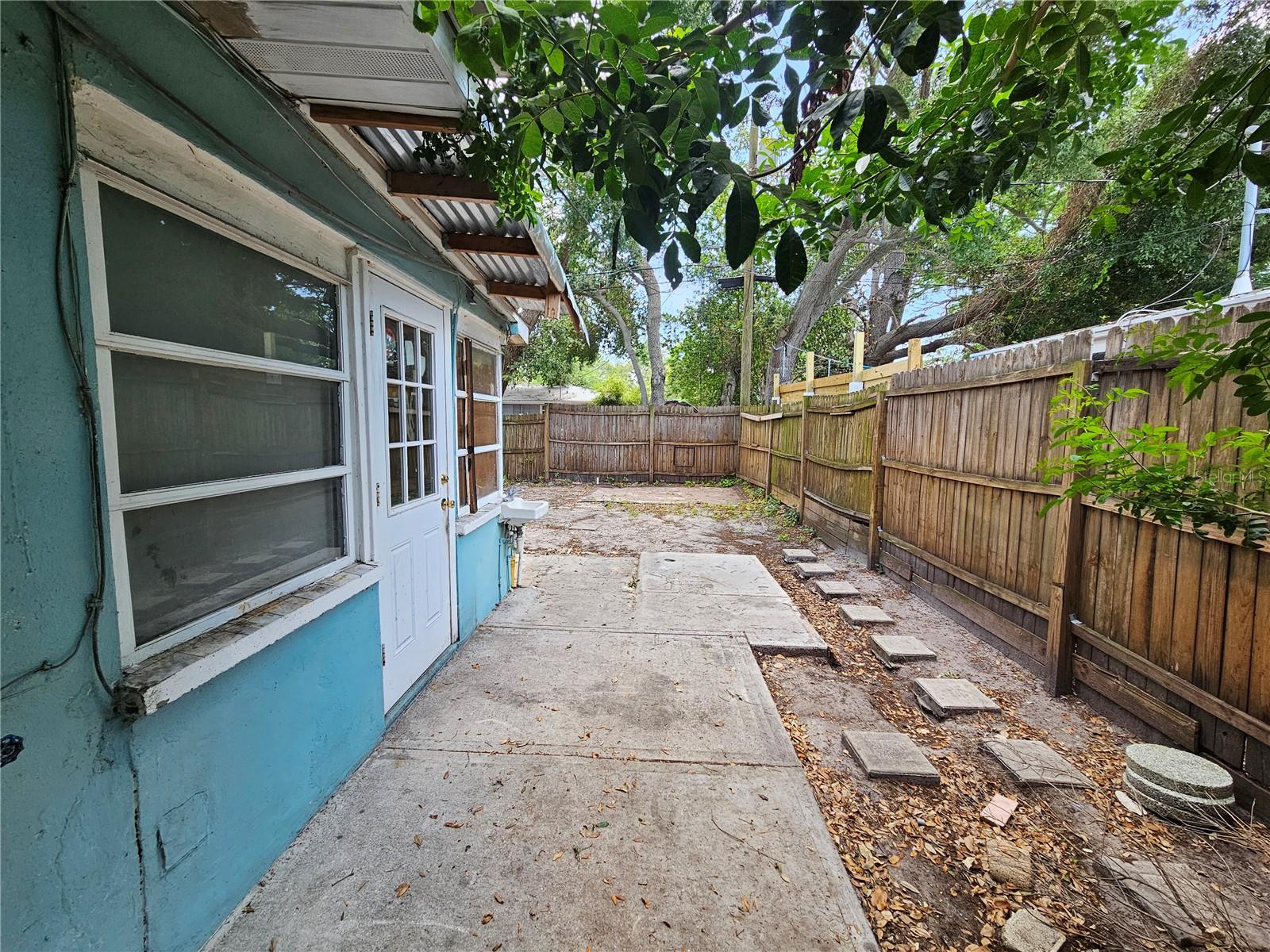 Image 15 of 28 For 79 Patricia Avenue