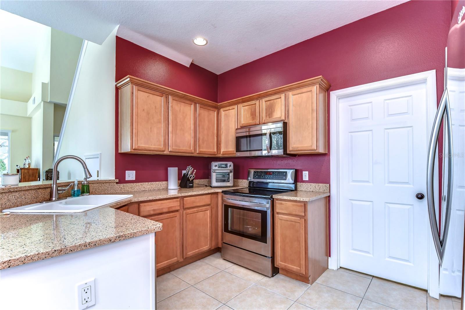 Image 14 of 51 For 3292 Covered Bridge Drive E