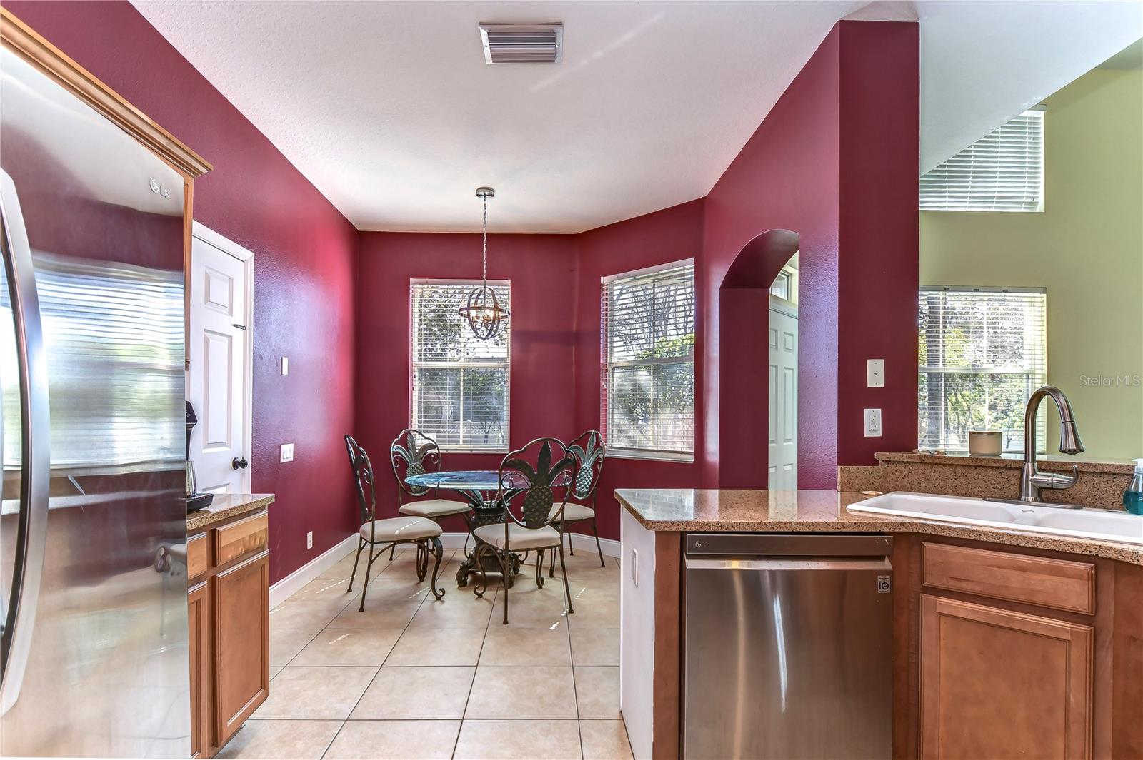 Image 16 of 51 For 3292 Covered Bridge Drive E