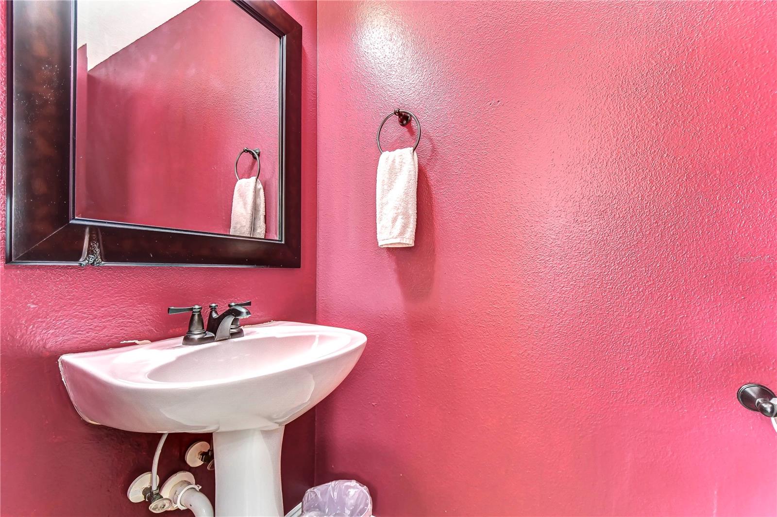 Image 21 of 51 For 3292 Covered Bridge Drive E