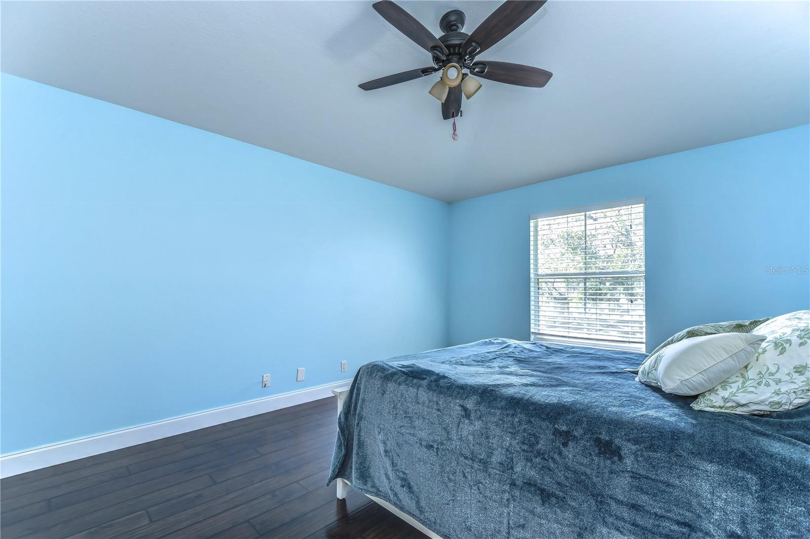 Image 37 of 51 For 3292 Covered Bridge Drive E