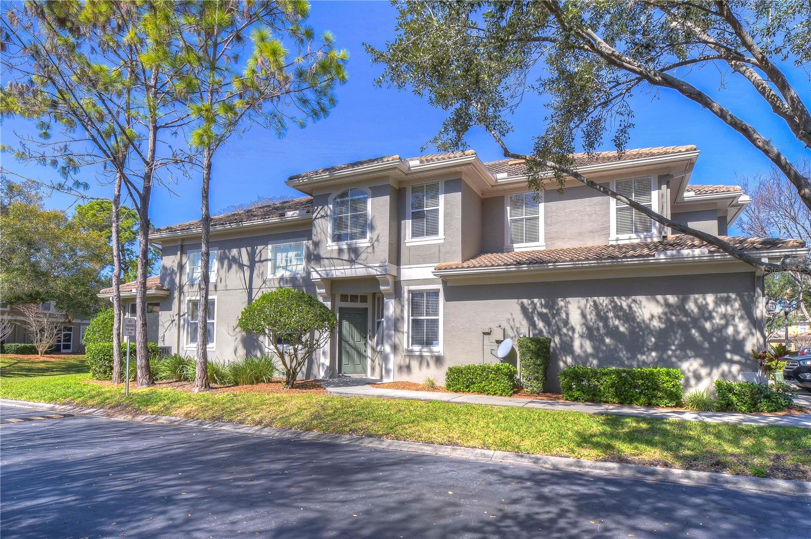 Image 4 of 51 For 3292 Covered Bridge Drive E